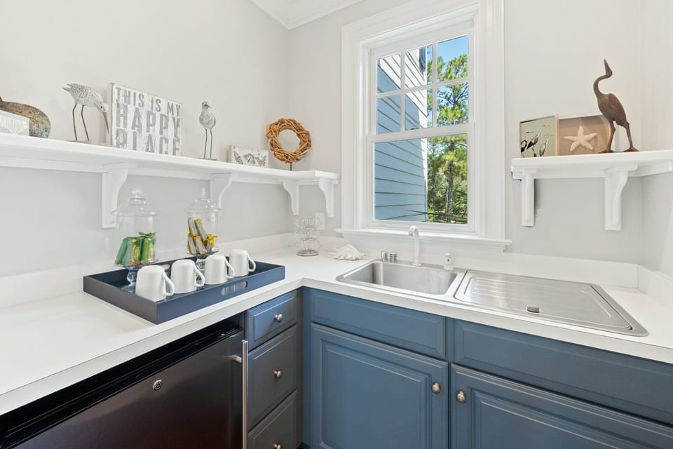 House, 6 Bedrooms | Private kitchen | Coffee/tea maker, fridge, oven, toaster