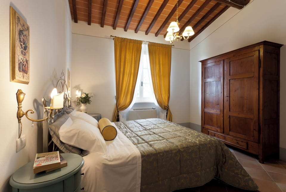 Classic Apartment, Garden View | Free WiFi