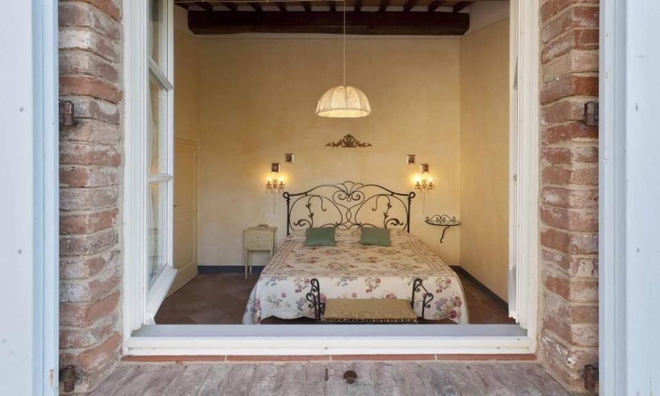 Classic Apartment, Hill View | Free WiFi