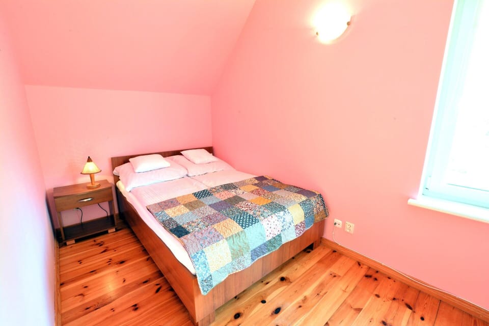 House | 4 bedrooms, individually furnished, iron/ironing board