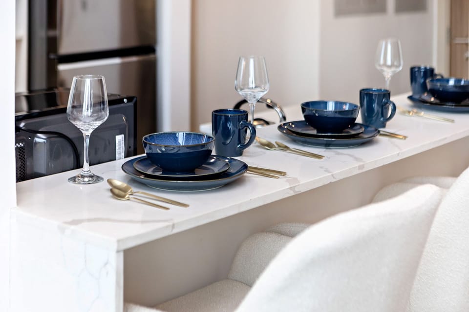 Premium Apartment, 1 Bedroom, Balcony, City View | Private kitchen | Full-size fridge, microwave, oven, electric kettle