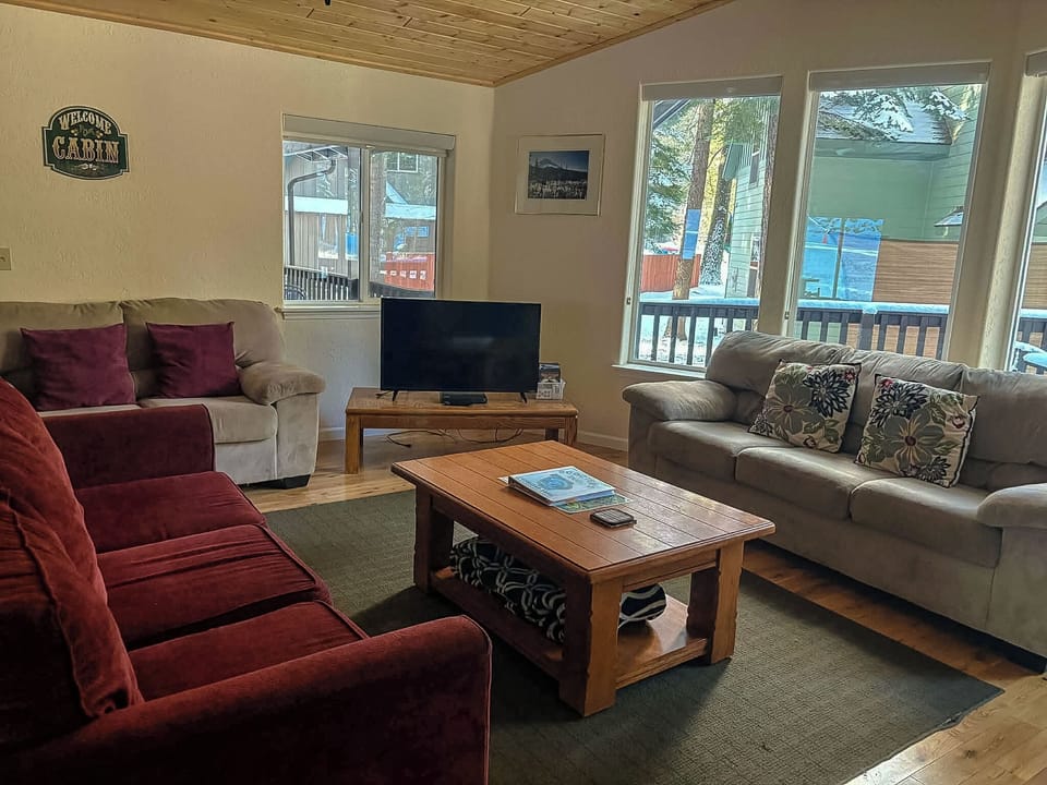 Glacier lake- please note this home is currently winterized we will updates photos in the spring!