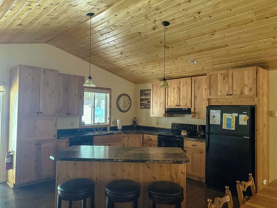 Glacier lake- please note this home is currently winterized we will updates photos in the spring!
