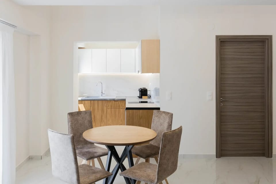 Suite | Dining