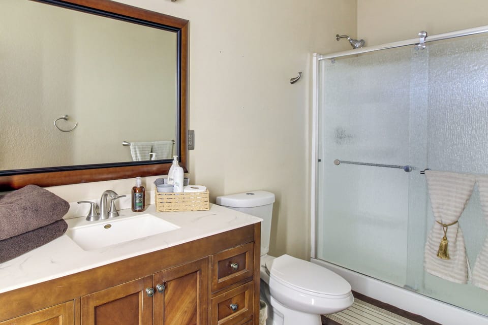 Full Bathroom