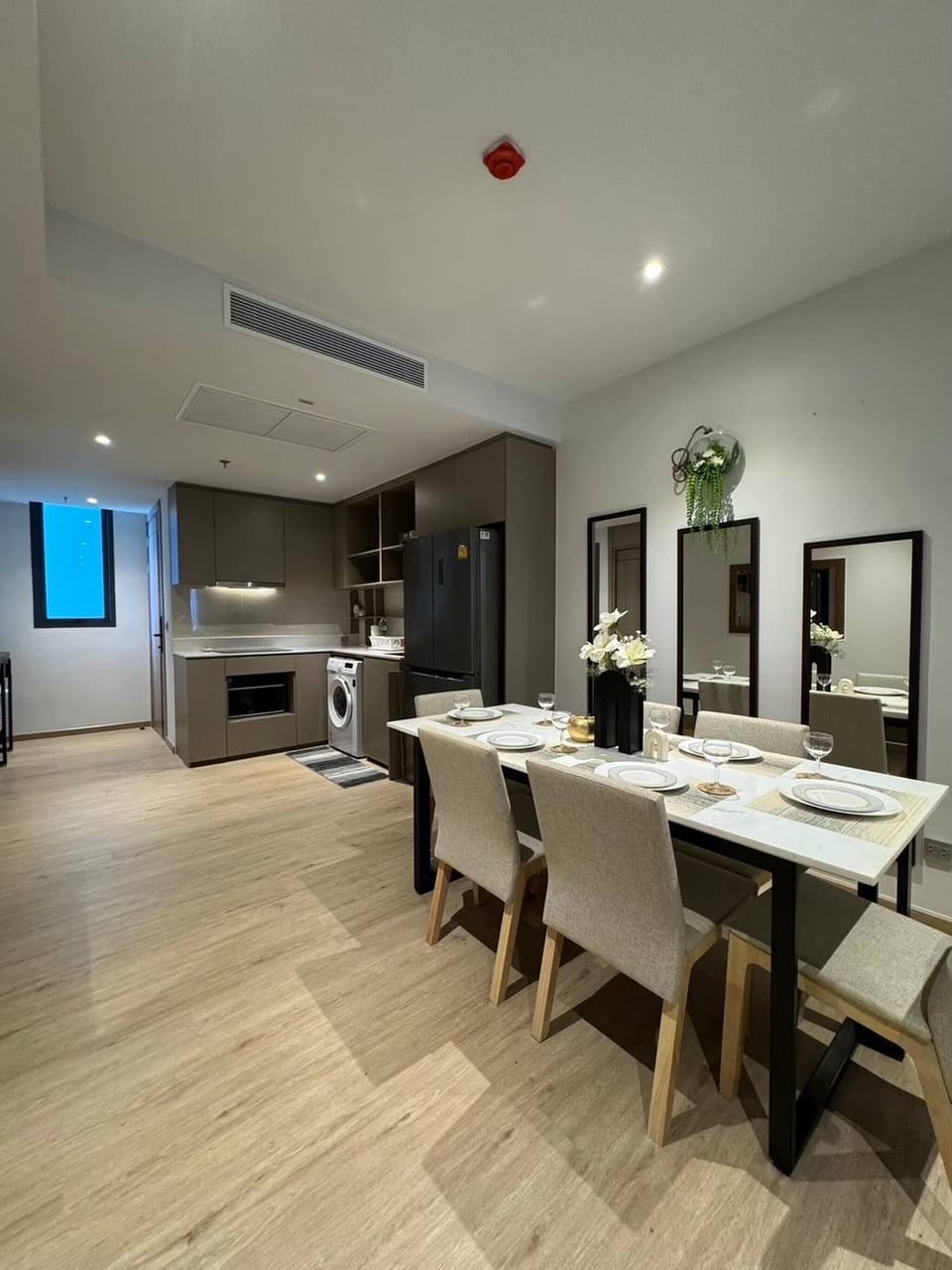 Apartment, 2 Bedrooms, Balcony, Ocean View | Dining room