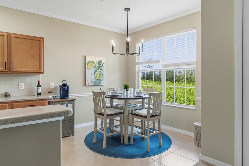 This high-top table ensures those preserve views!