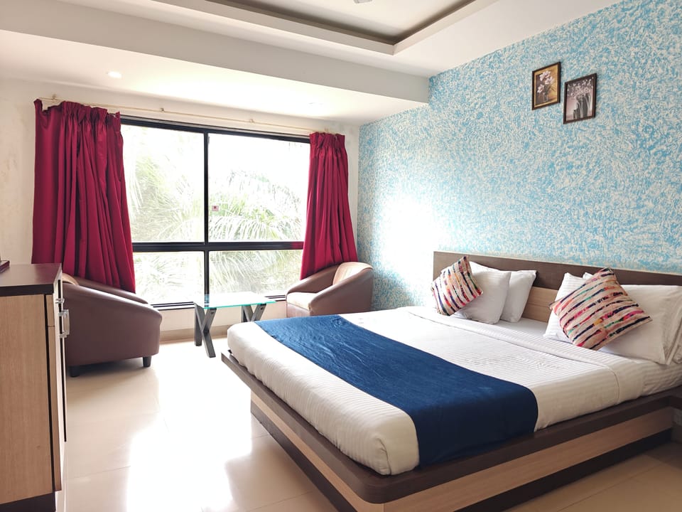 Deluxe Double Room | Memory foam beds, desk, blackout drapes, WiFi (free)