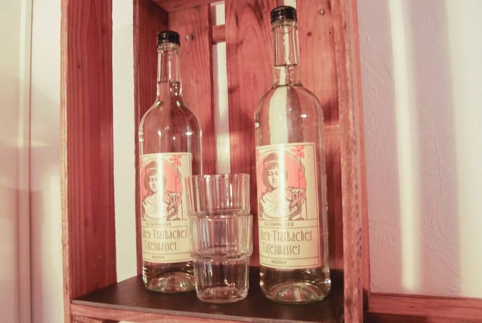 Lokale Mineralwasserspezialität "Felsenwasser"