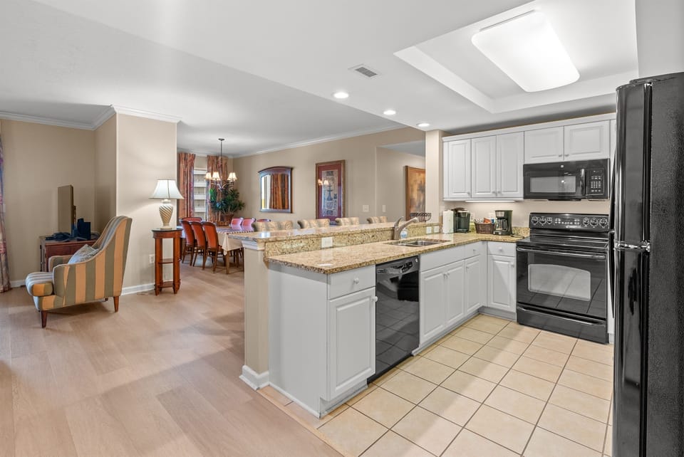 Large full equipped kitchen with all what you need