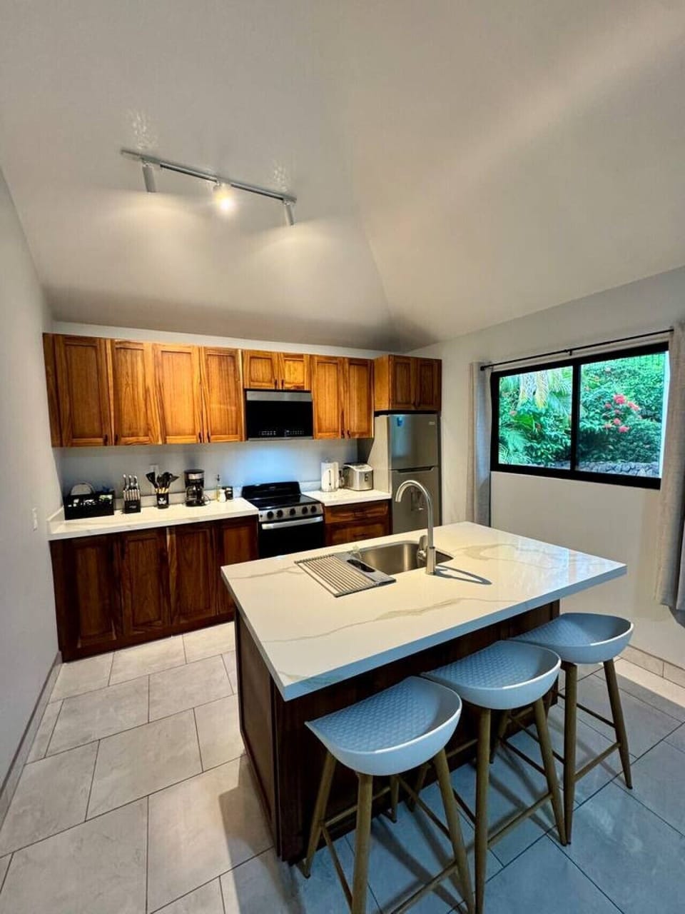 Cocina totalmente equipada con todo lo necesario para tu estadía.
