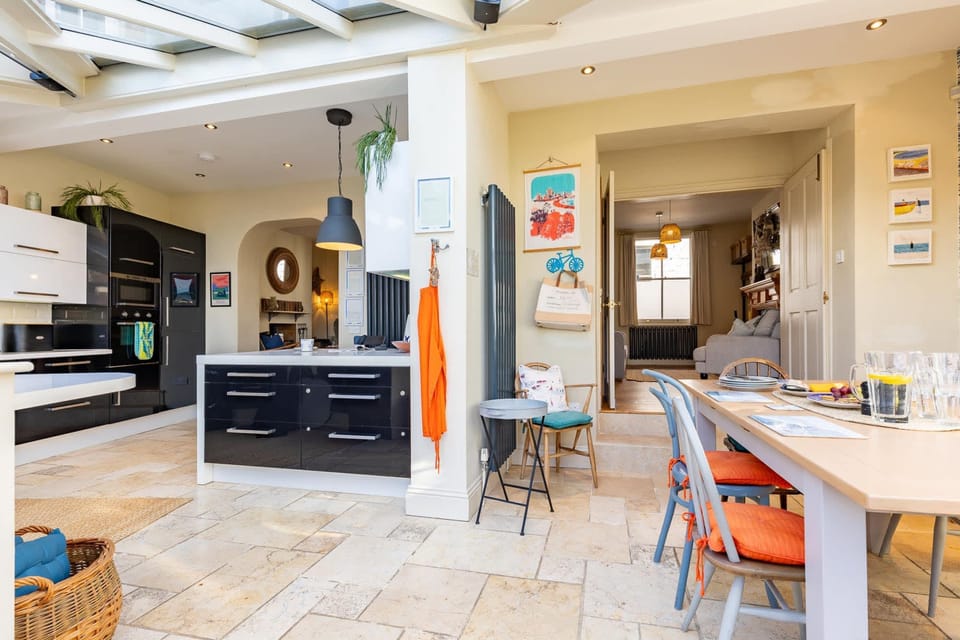 House | 4 bedrooms, Internet