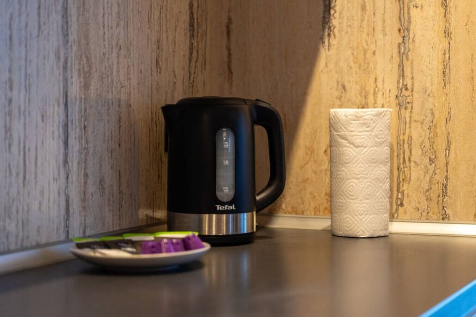 Kettle | Book Now With RENTUJEMY