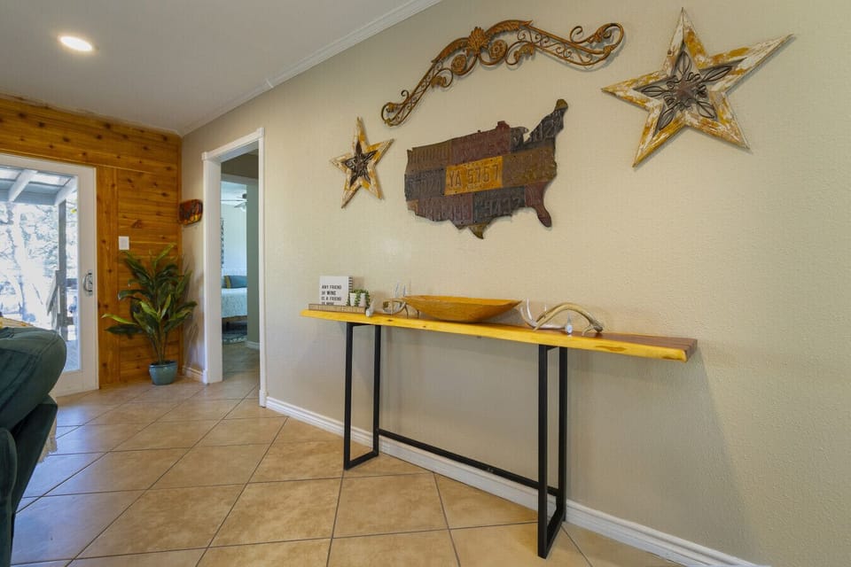 Stretch out, settle in, and enjoy quality time together.