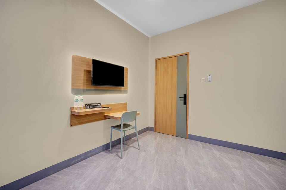 Standard Double Room | Free WiFi, bed sheets