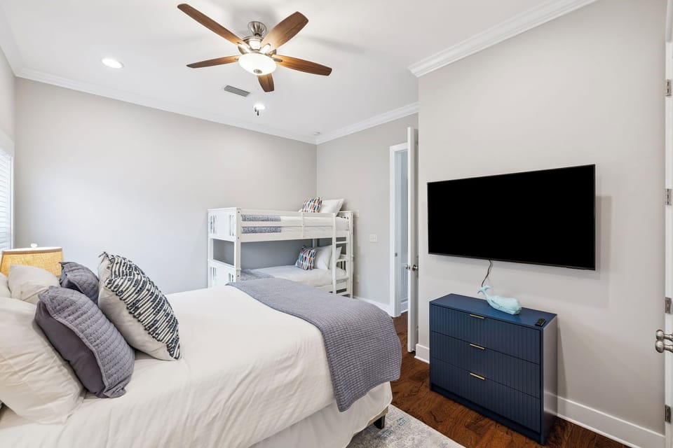 2nd floor Queen with twin bunks and ensuite bathroom
