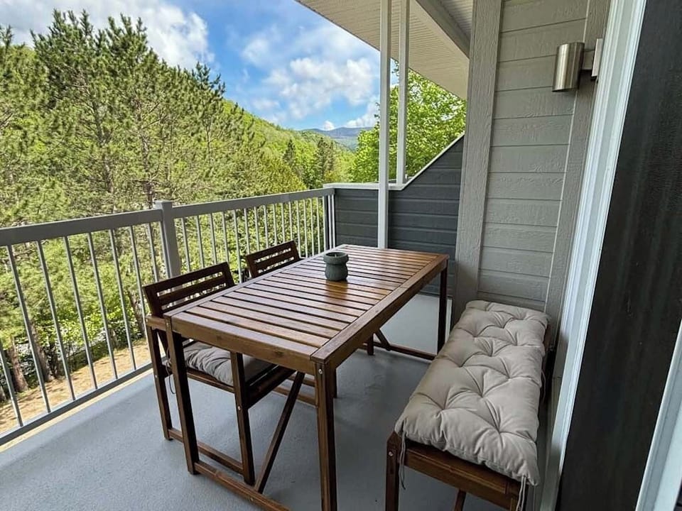 Apartment, Balcony, Courtyard View | Terrace/patio