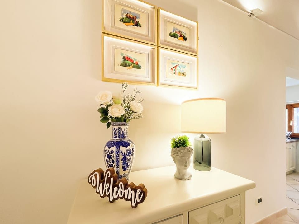 Deluxe Apartment, 2 Bedrooms, Balcony, City View | Interior