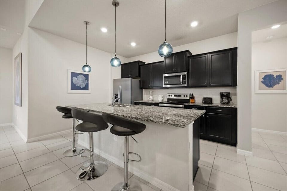 2303 Lelani Circle (6).jpg