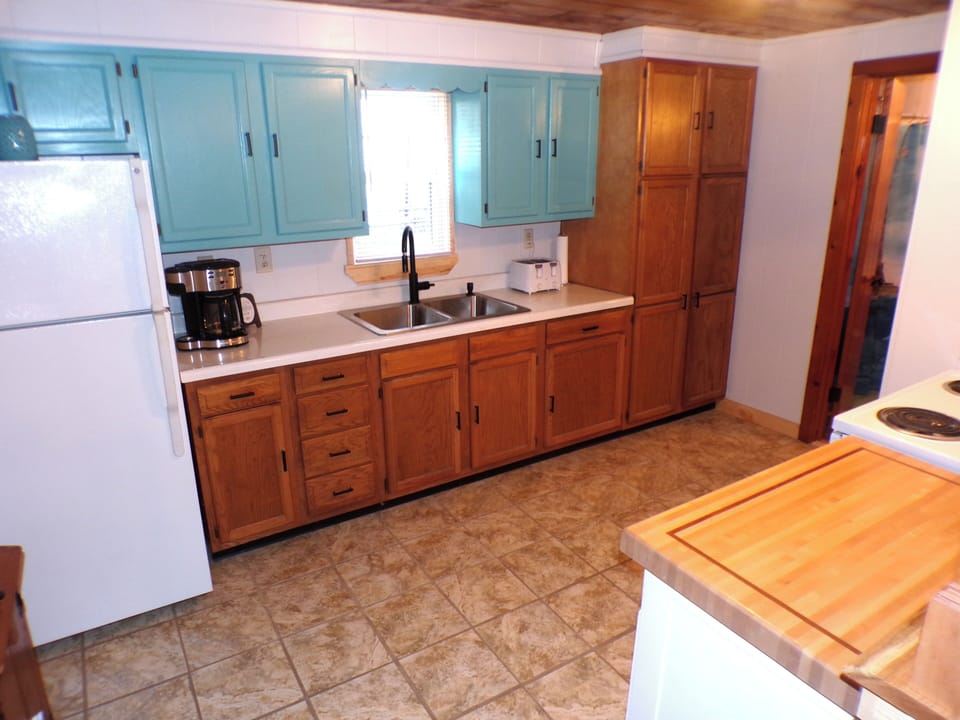 Fully stocked kitchen.