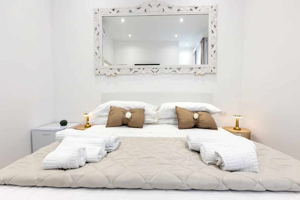 Camera Standard con Materasso Matrimoniale | Individually furnished, free WiFi, bed sheets