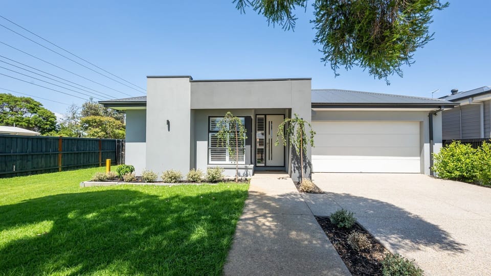 Double garage and driveway parking 