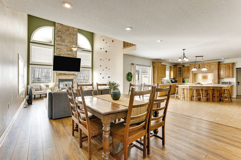 Dining Area | 1st Floor