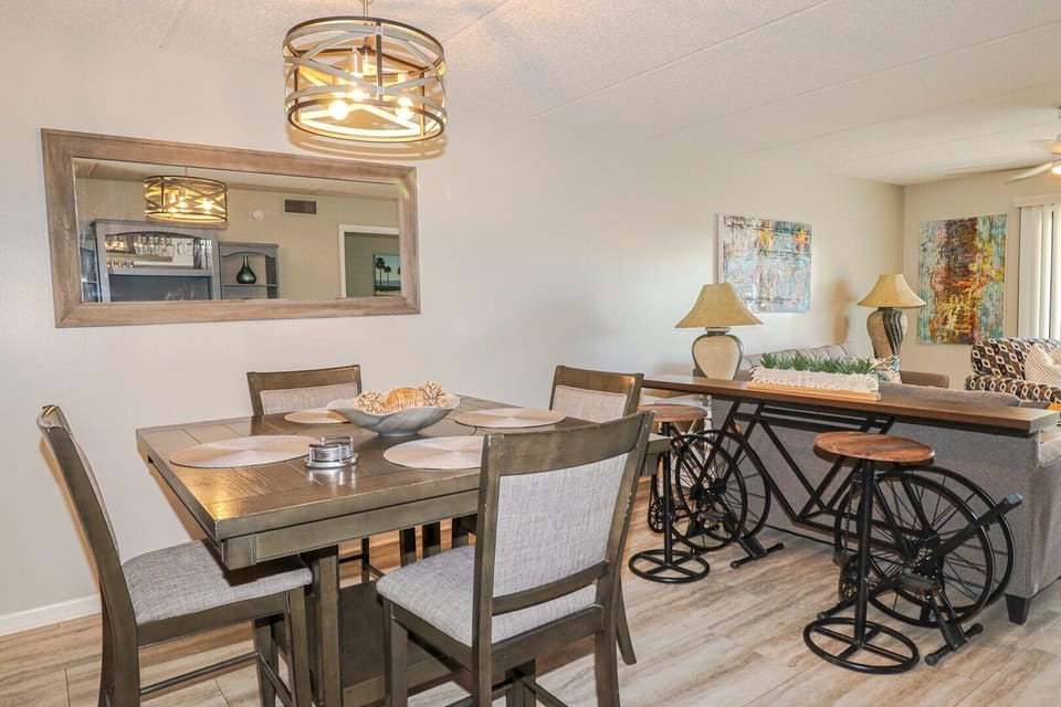 St. Augustine Beach Rentals Dining Room