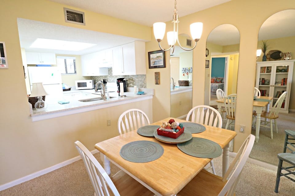 St. Augustine Beach Vacation Rentals Dining Room