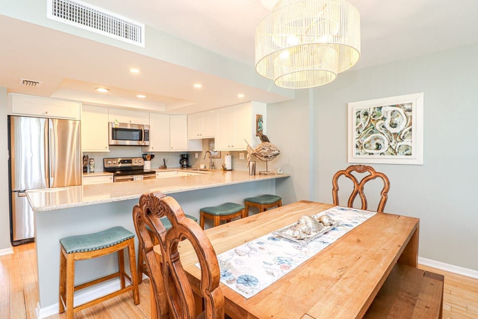 St. Augustine Beach Rentals Dining Room