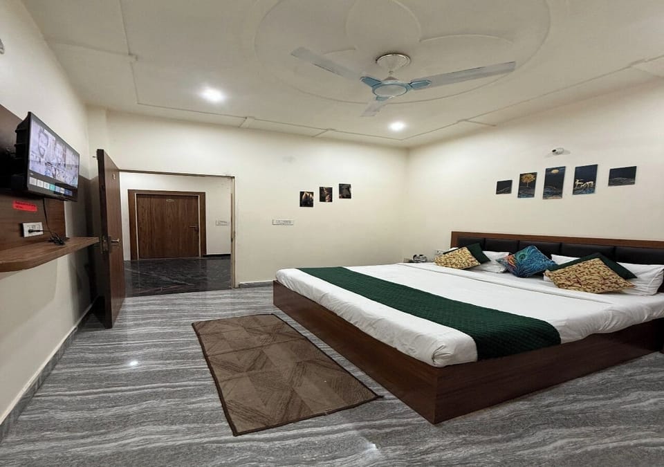 Room service - dining