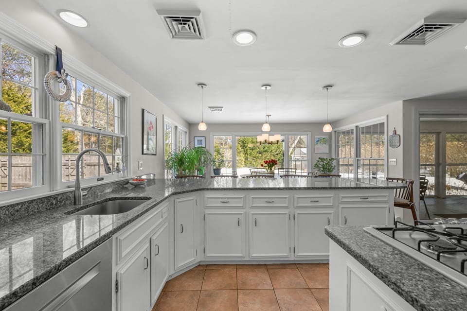 Ample counter space and seating for 6