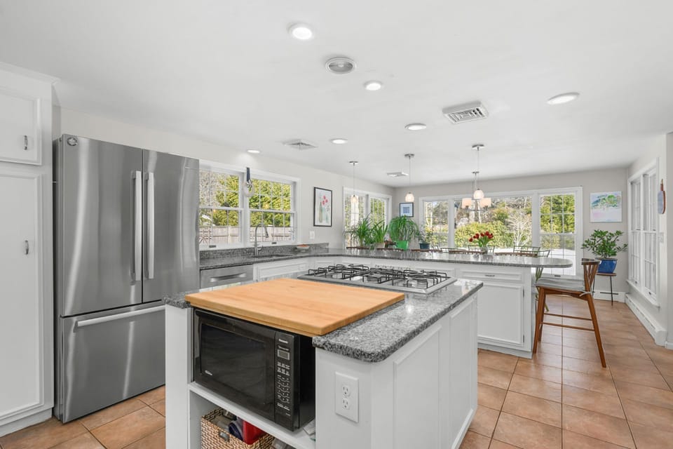 Kitchen island