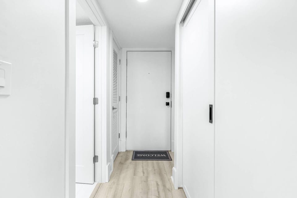Connecting the living space to the bathroom and entry.
