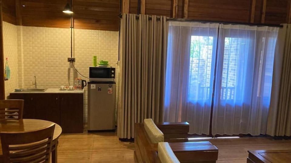 Family Villa, Patio, Courtyard View | Private kitchen