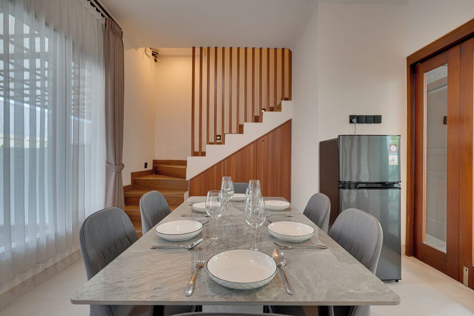 Villa, Balcony, Pool View | Dining