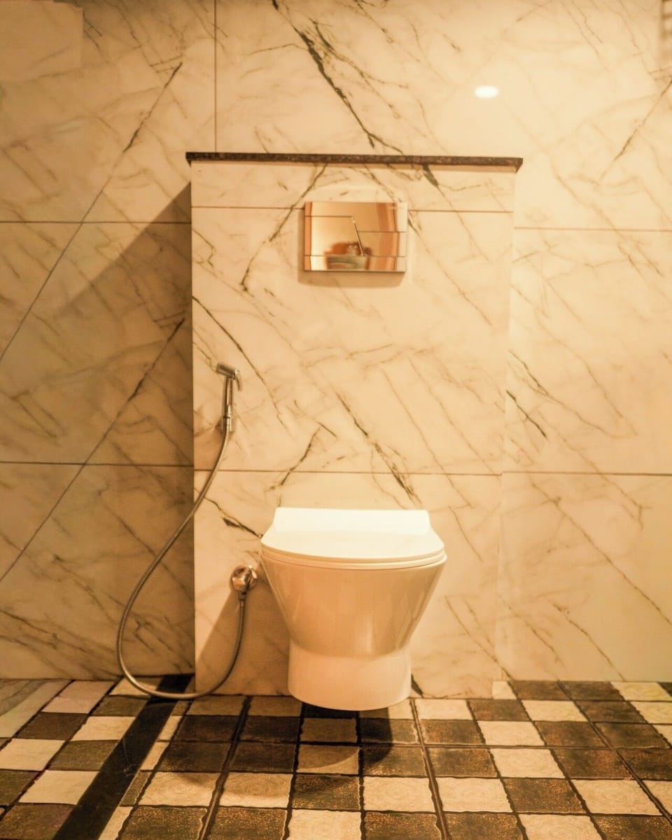 Shower, bidet, towels, soap