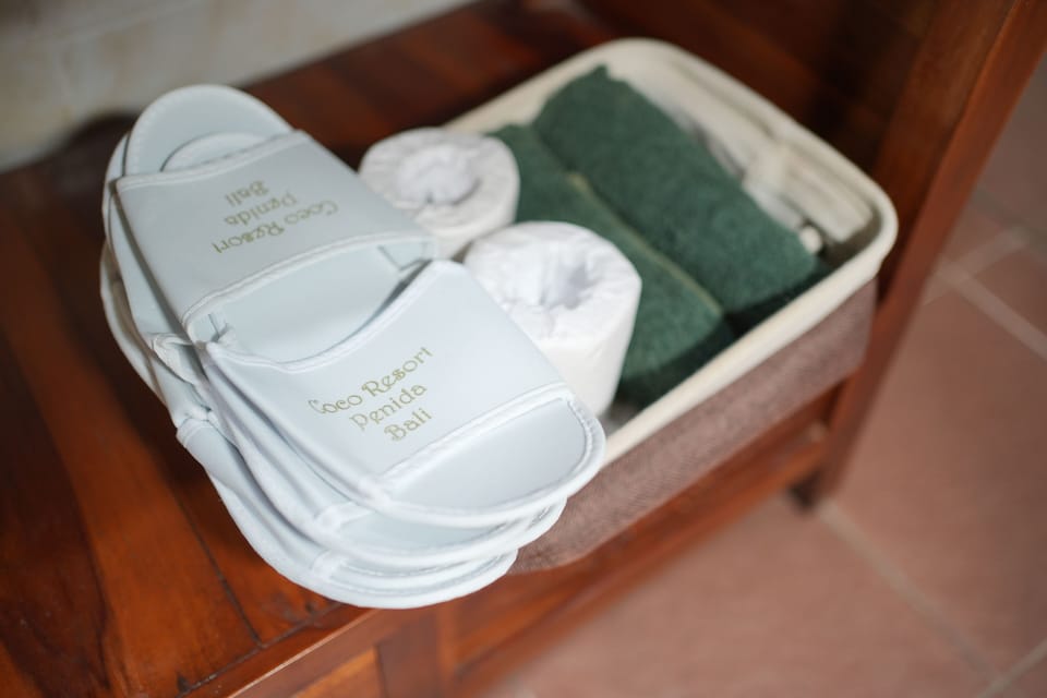 Shower, free toiletries, bathrobes, slippers
