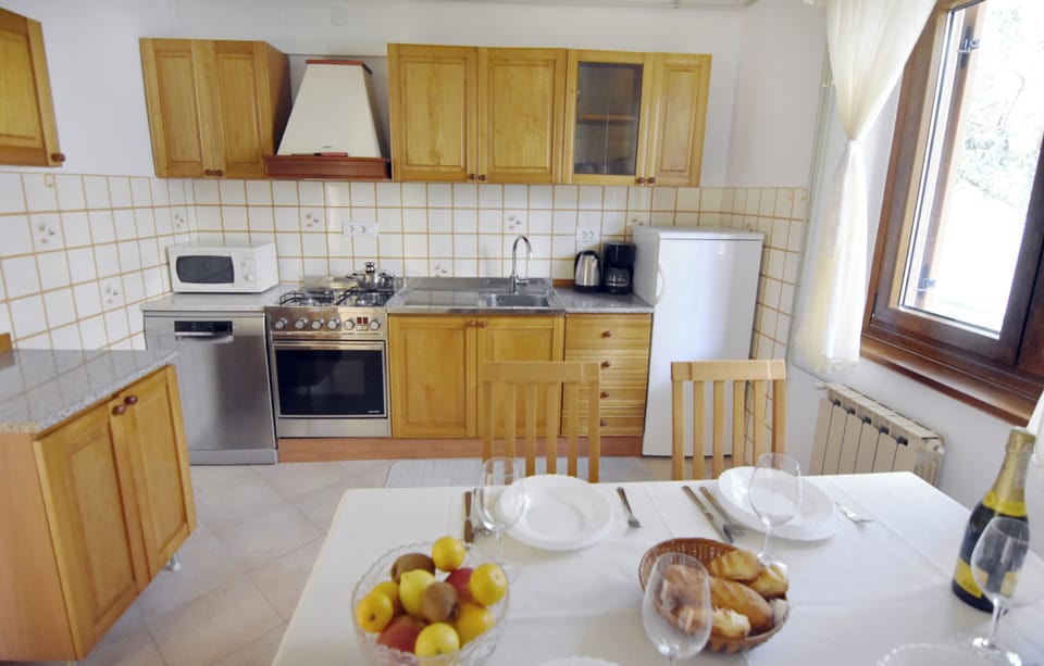 Apartment, 2 Bedrooms, Patio, Garden View | Interior