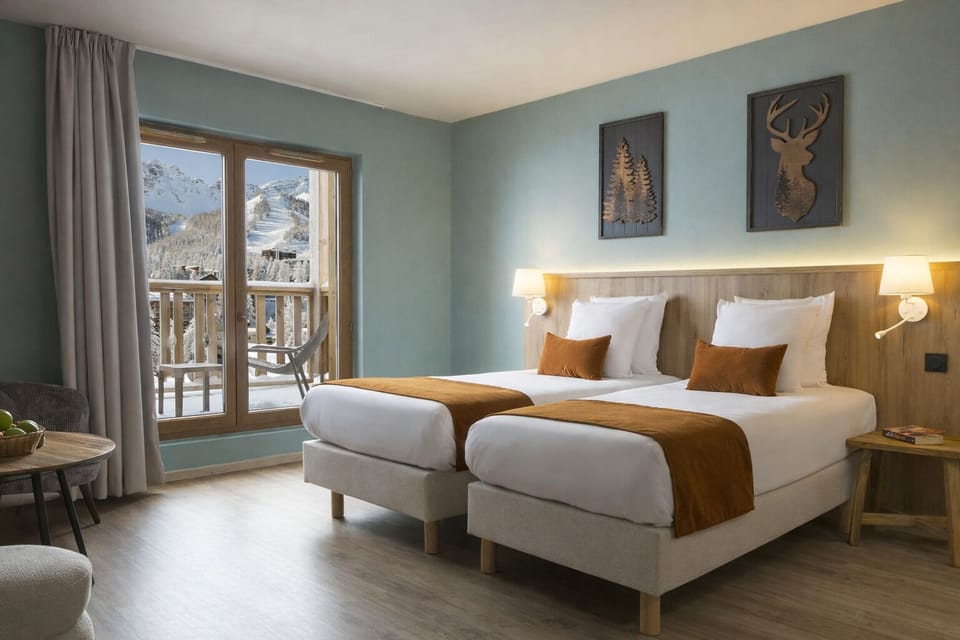Superior Twin Room, Balcony | In-room safe, free WiFi