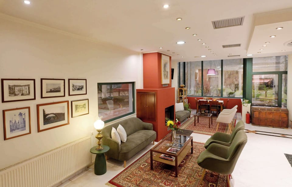Inviting Lounge Area with Sofas and Relaxed Atmosphere