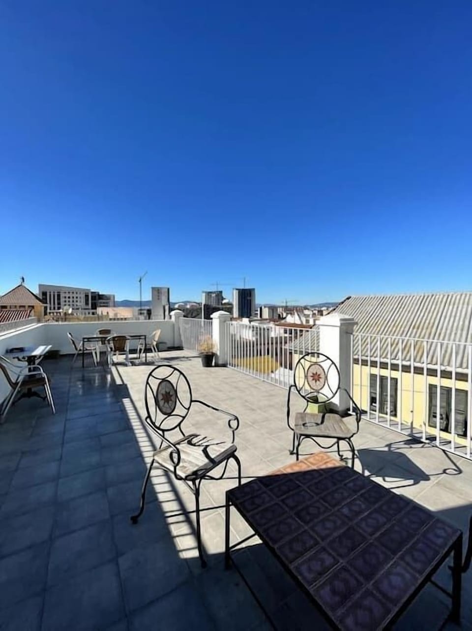 communal terrace 
