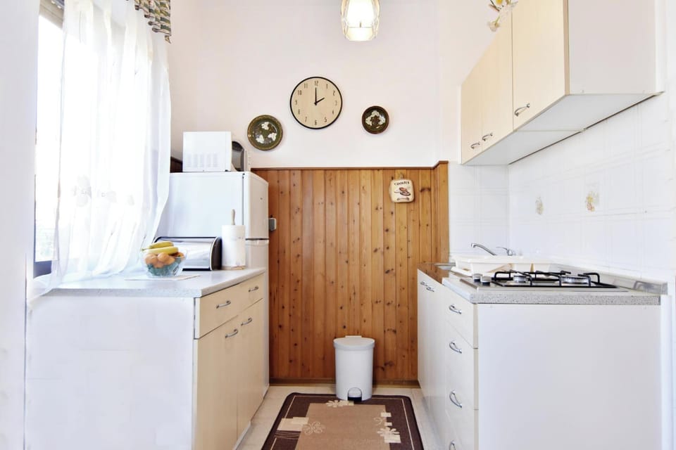Apartment, 3 Bedrooms, Patio, Garden View | Interior