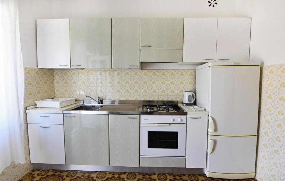 Apartment, 3 Bedrooms, Balcony, Garden View | Interior
