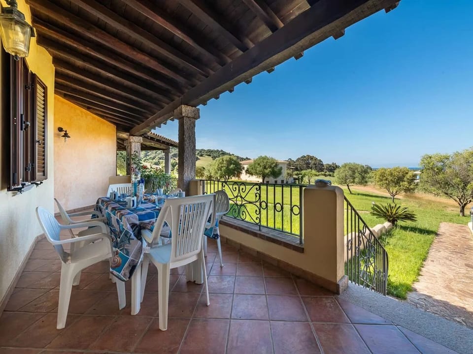 Apartment, 2 Bedrooms, Garden View | Outdoor dining
