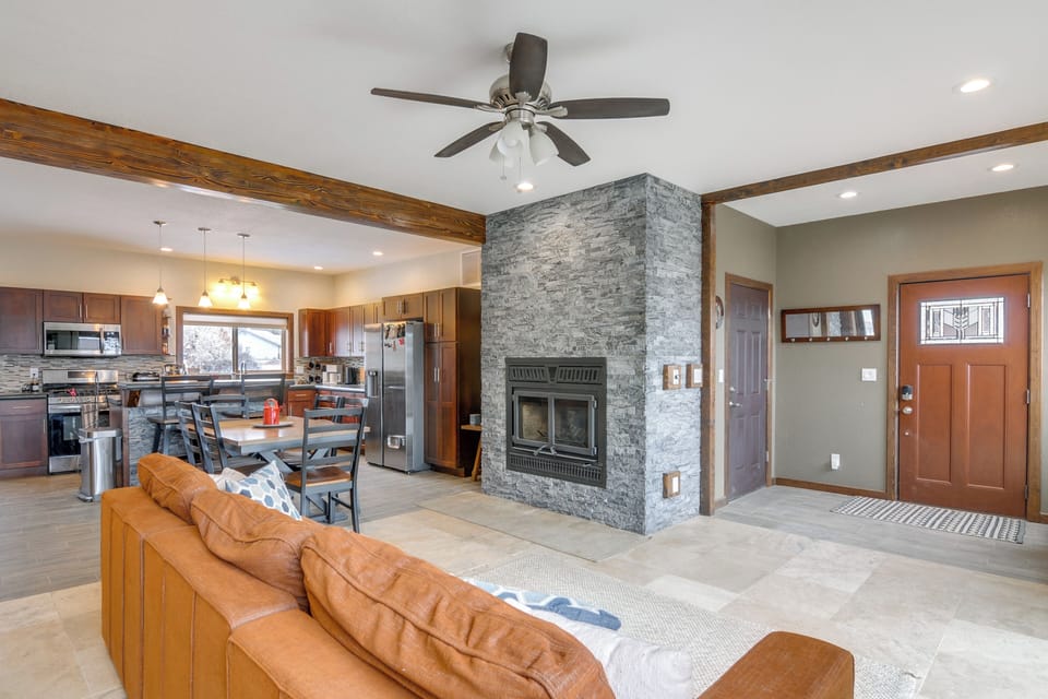 House (4 Bedrooms) | Interior