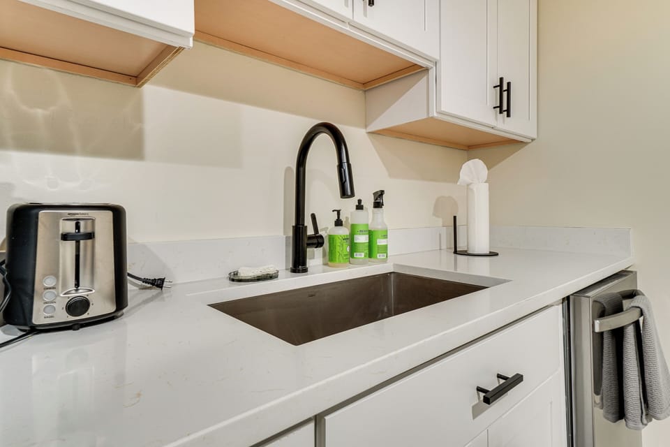 Apartment (1 Bedroom) | Interior