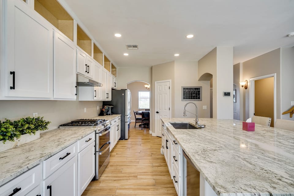 House (4 Bedrooms) | Interior