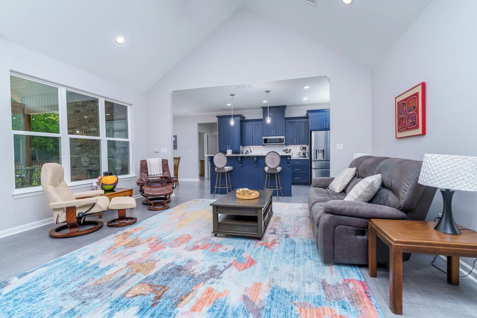 House (4 Bedrooms) | Front of property