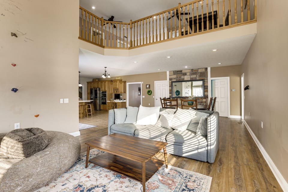 House (5 Bedrooms) | Interior